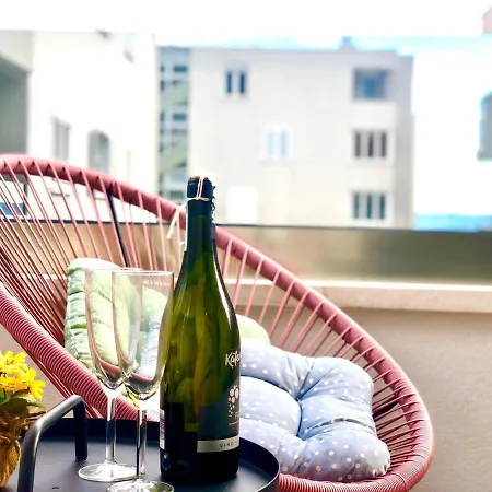 Apartman Flora *