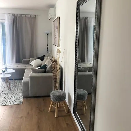 Apartman Flora