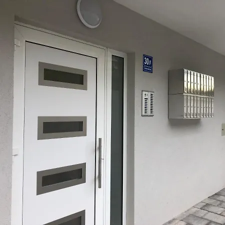 Flora Apartman Makarska