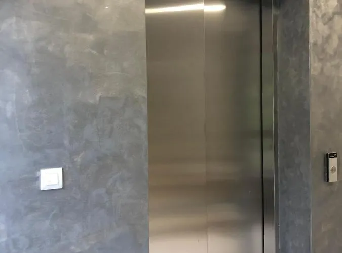 Flora شقة ماكارسكا