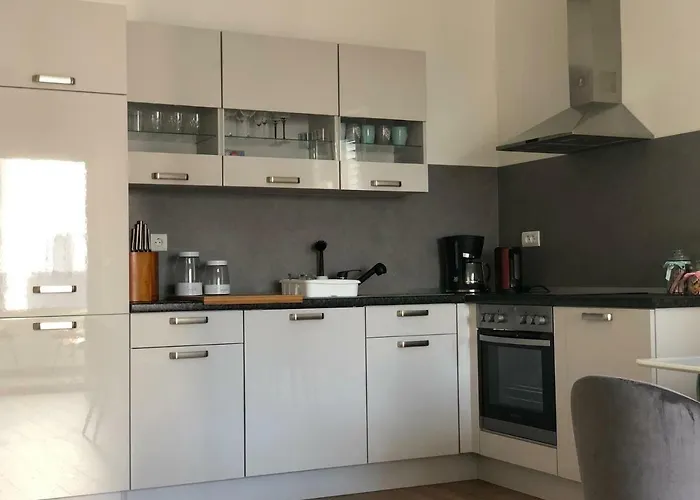 Flora Apartment