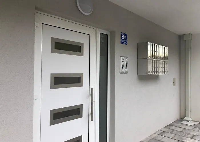 Flora Apartment Makarska