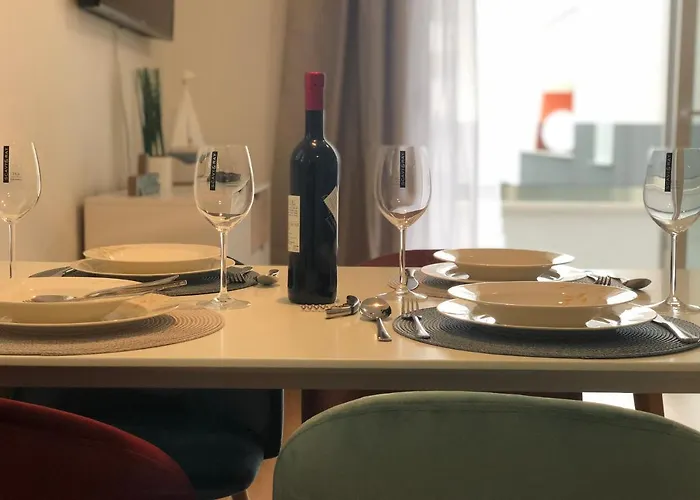 Flora Apartment *